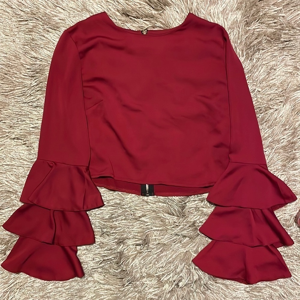 WINDSOR Red Cropped Ruffle Sleeves Small Shirt - Picture 1 of 8